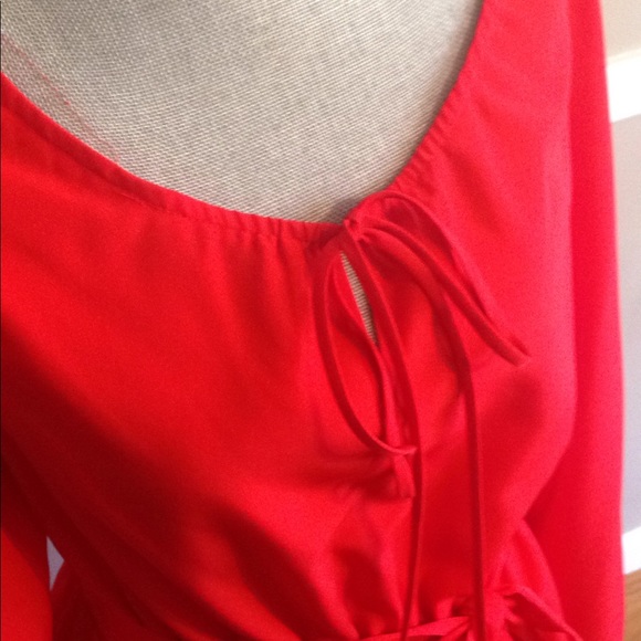 Red belted long sleeved dress - Picture 4 of 5